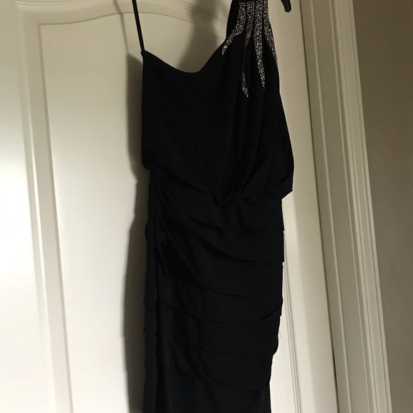Semi-Formal Dresses - Picture 4 of 4